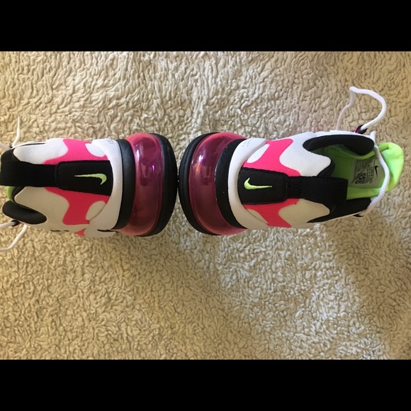 Nike - Picture 10 of 12